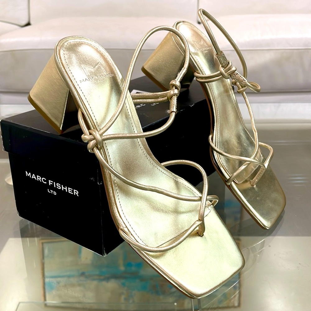 NIB MARC FISHER gold leather strappy sandals toe thong new ankle strap slip ons
